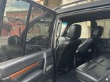 Mitsubishi Pajero-13