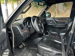 Mitsubishi Pajero-7