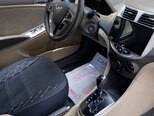 Hyundai Accent-12