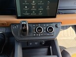 Land Rover Defender-11