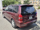 Mitsubishi Chariot Grandis-5