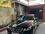 Mercedes E 220-1