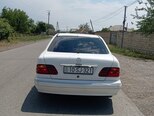 Mercedes E 200-12