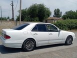 Mercedes E 200-8