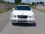 Mercedes E 200-1