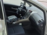 Toyota Auris-11