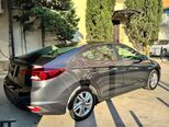Hyundai Elantra-3