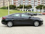 Hyundai Elantra-8