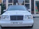 Mercedes E 220-1