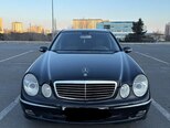 Mercedes E 240-1