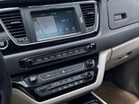 Kia Carnival-10