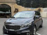 Kia Carnival-1