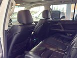 Toyota Land Cruiser-26