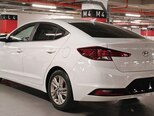 Hyundai Elantra-9