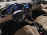 Hyundai Elantra-12