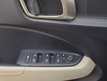 Hyundai Venue-14