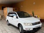 Mitsubishi Chariot-3