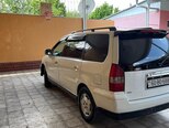 Mitsubishi Chariot-6