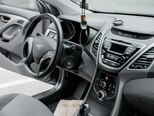 Hyundai Elantra-5