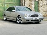 Mercedes E 240-1