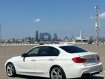 BMW 330-2