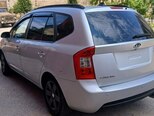 Kia Carens-3