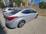 Hyundai Elantra-3