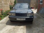 Mercedes 190-1