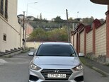 Hyundai Accent-11