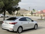 Hyundai Accent-4