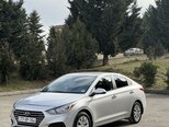 Hyundai Accent-5