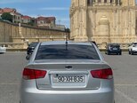 Kia Cerato-5