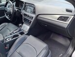Hyundai Sonata-16
