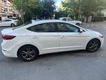 Hyundai Elantra-3