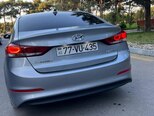 Hyundai Elantra-11