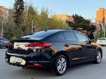 Hyundai Elantra-6