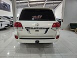 Toyota Land Cruiser-6