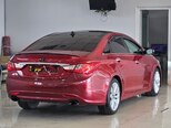 Hyundai Sonata-5