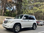Mitsubishi Pajero io-7
