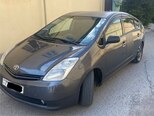 Toyota Prius-5