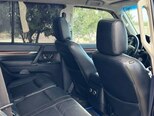 Mitsubishi Pajero-10