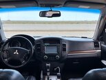 Mitsubishi Pajero-6