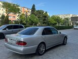 Mercedes E 240-4