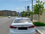 Hyundai Elantra-2