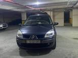Renault Grand Scenic-1