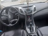 Hyundai Elantra-3
