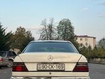 Mercedes 200 E-2