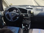 Opel Zafira-10