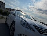 Hyundai Sonata-4