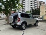 Chevrolet Niva-4